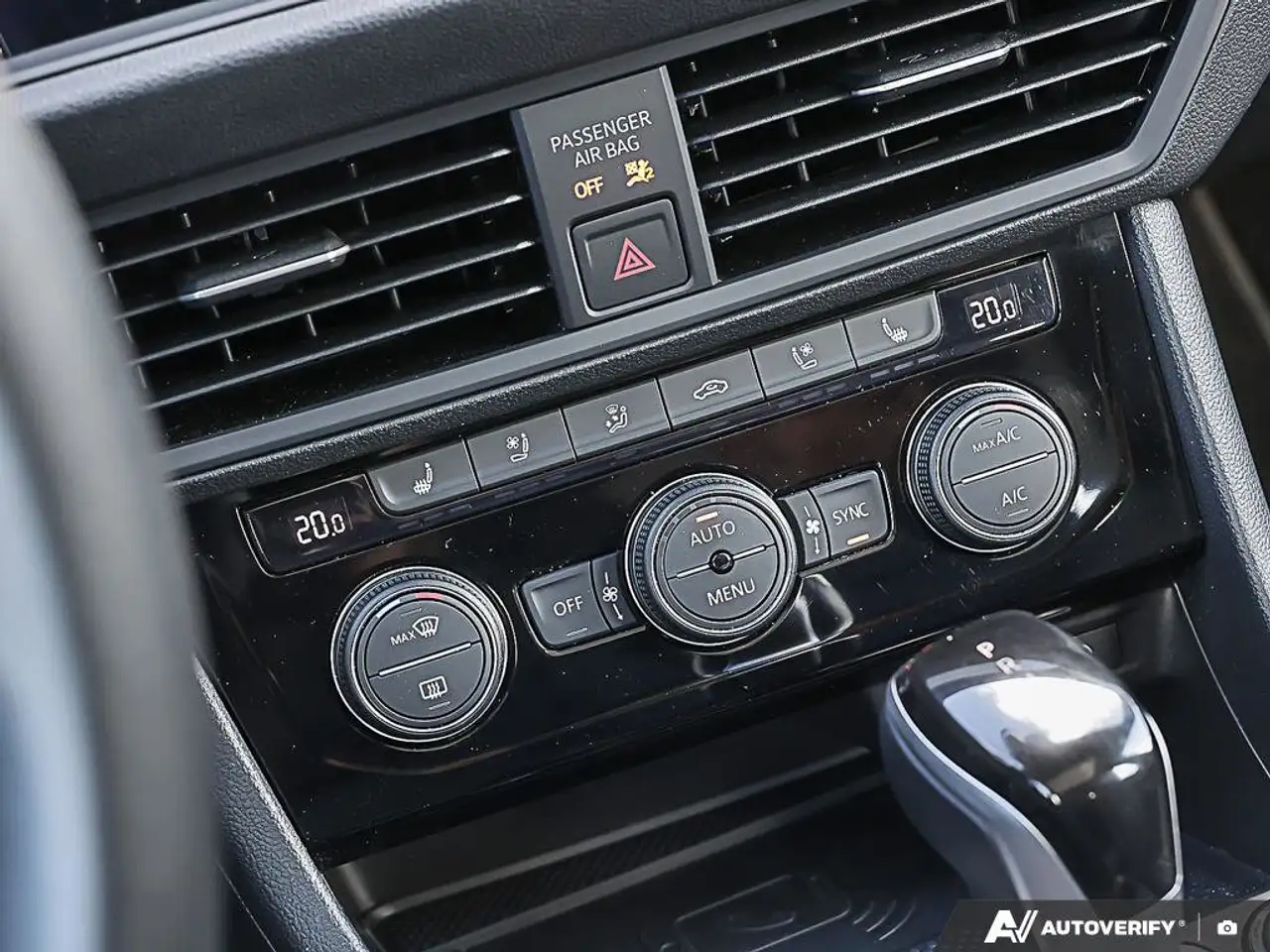 Volkswagen Jetta снимка Volkswagen Jetta