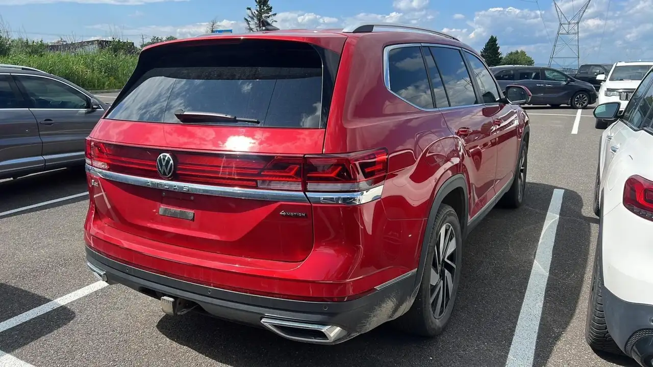 Volkswagen Atlas снимка Volkswagen Atlas