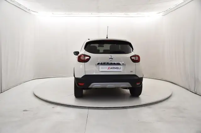 Renault Captur view 4