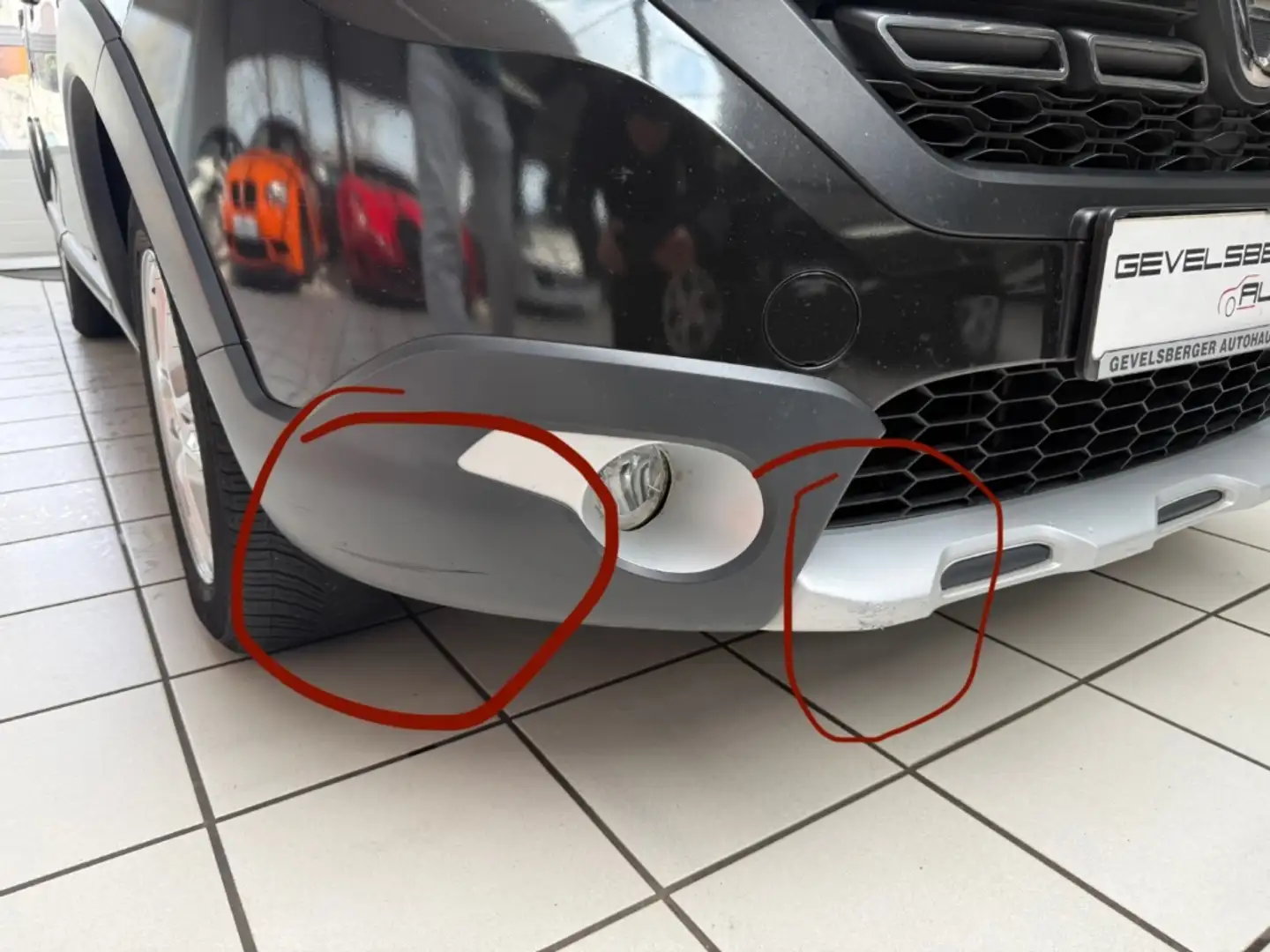 Dacia Dokker Stepway Celebration 1.2 TCe 115 1.Hand+VFW Navi Fa Noir - 2
