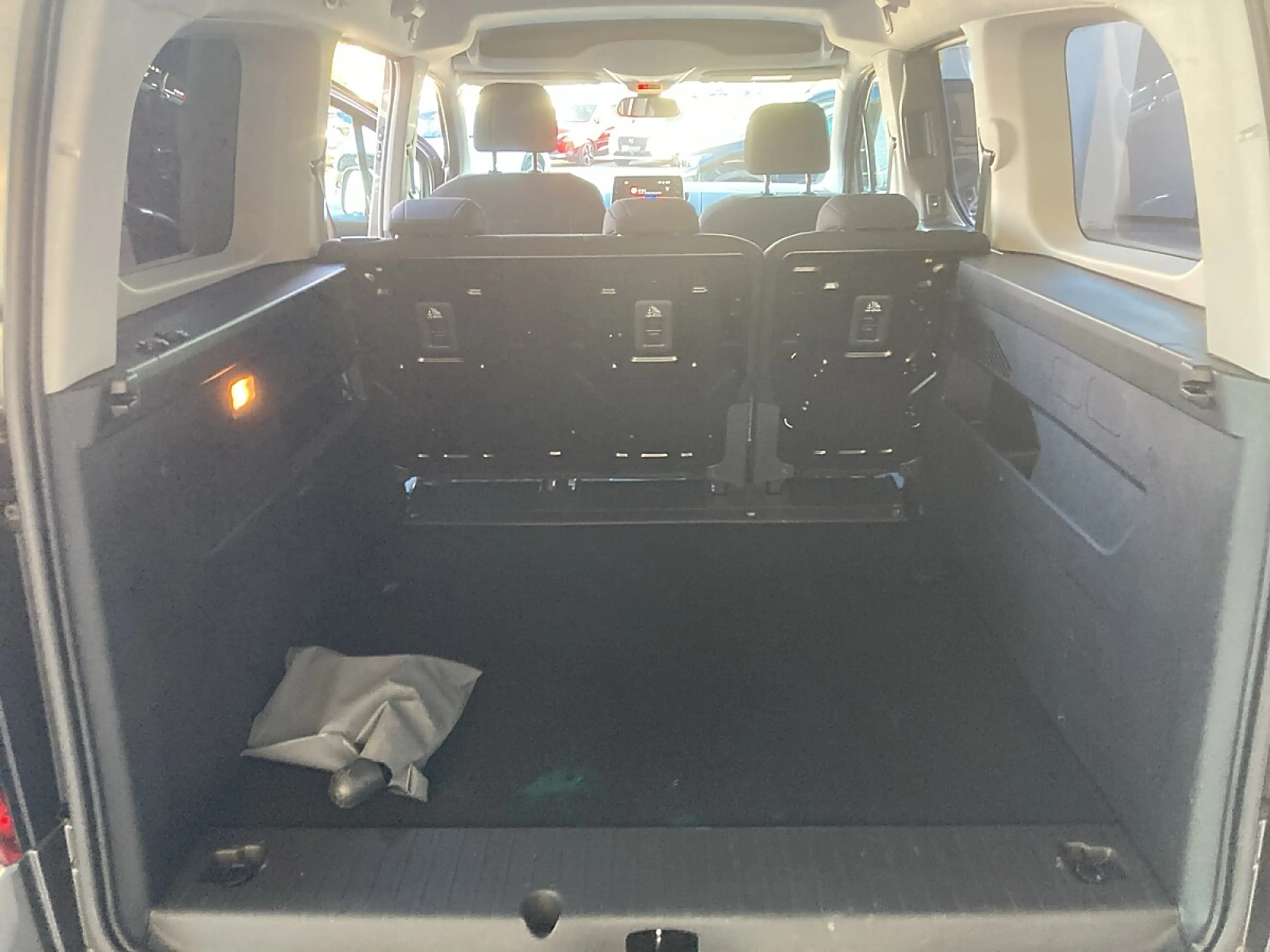 Opel Combo Life 1,5 CDTI BlueInj. XL L2H1 Edition S/S — photo 13