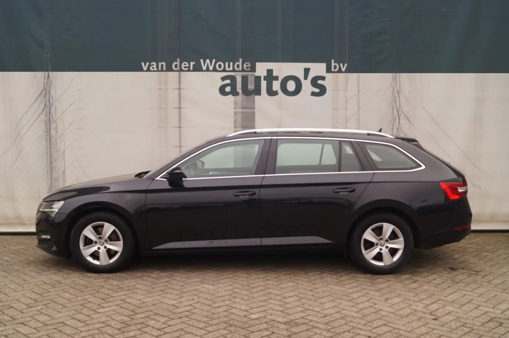 Skoda Superb Combi 1.5 TSI 150pk DSG Business Edition -NAVI-ECC Noir - 1