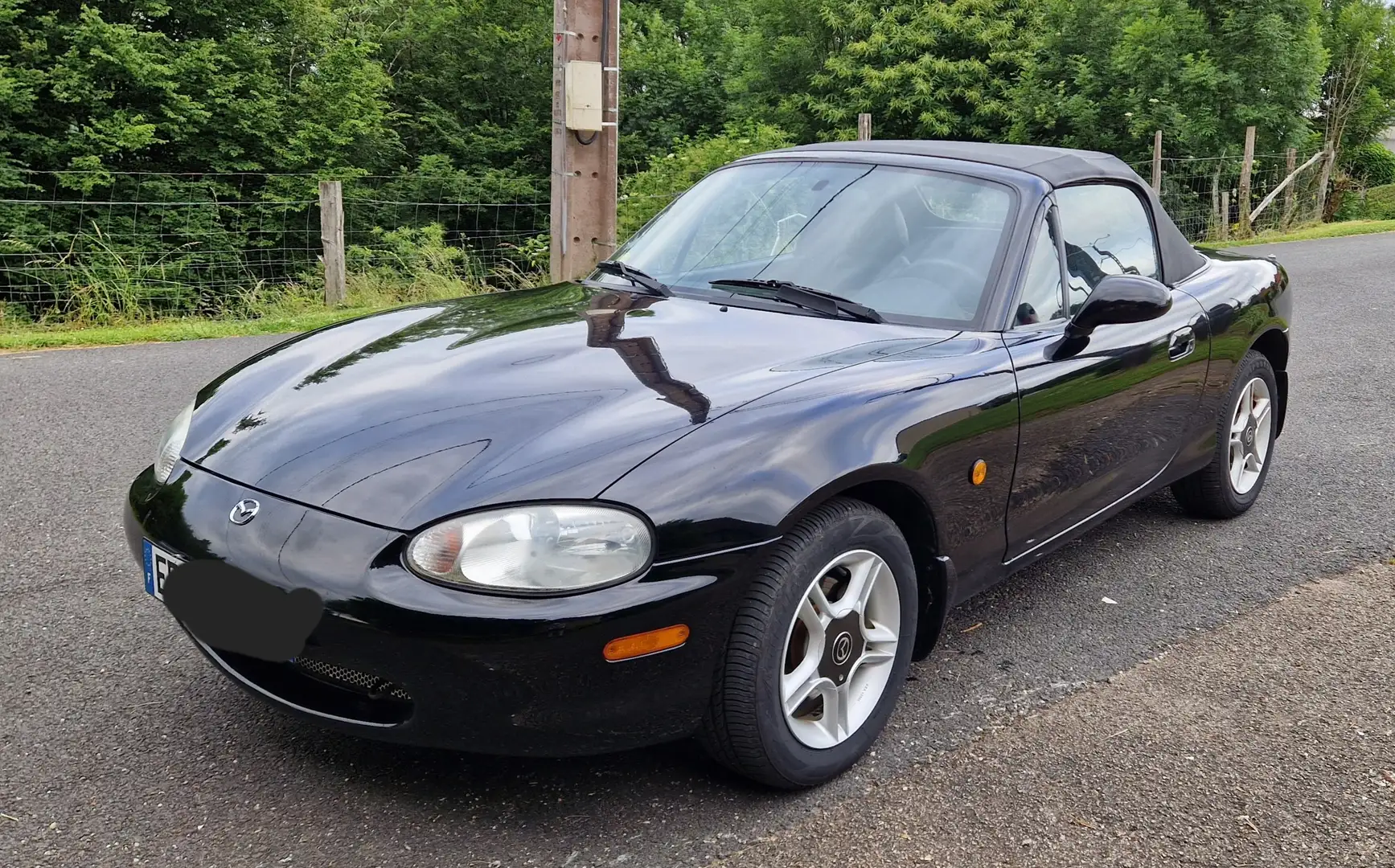 Mazda MX-5 MX5 Cabriolet 1.6i Чорний - 1