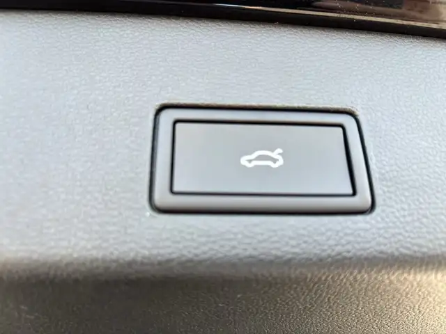 Volkswagen Golf view 14