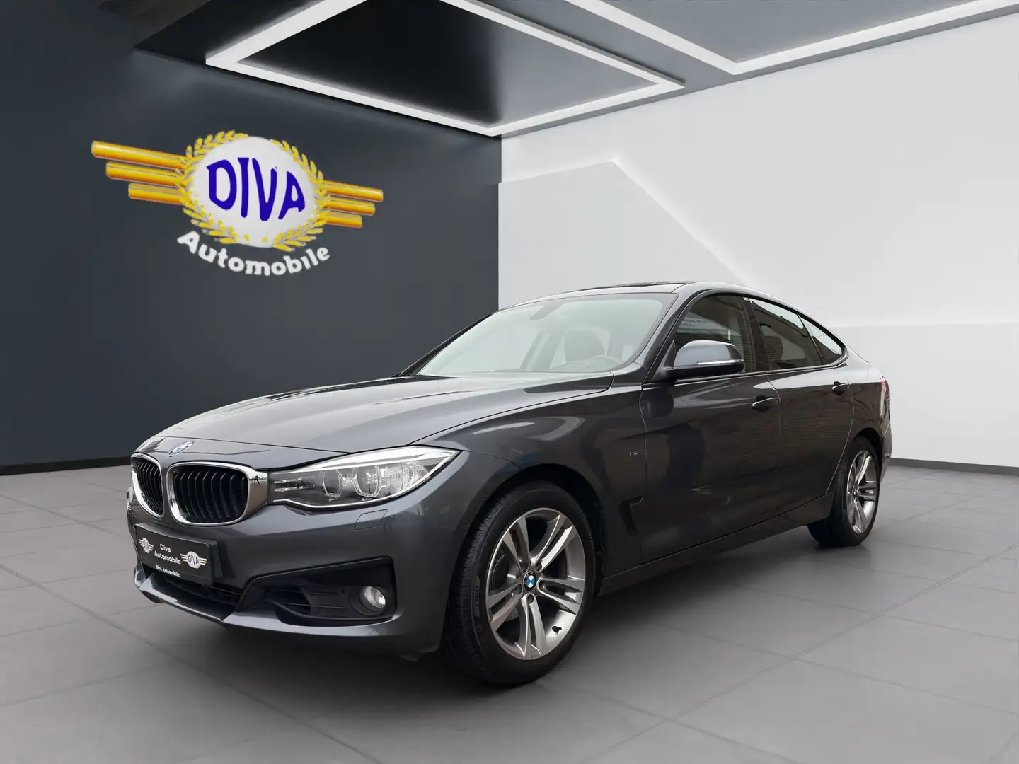 BMW 320 320 i GT Sport Line 1.Hand Grau - 1