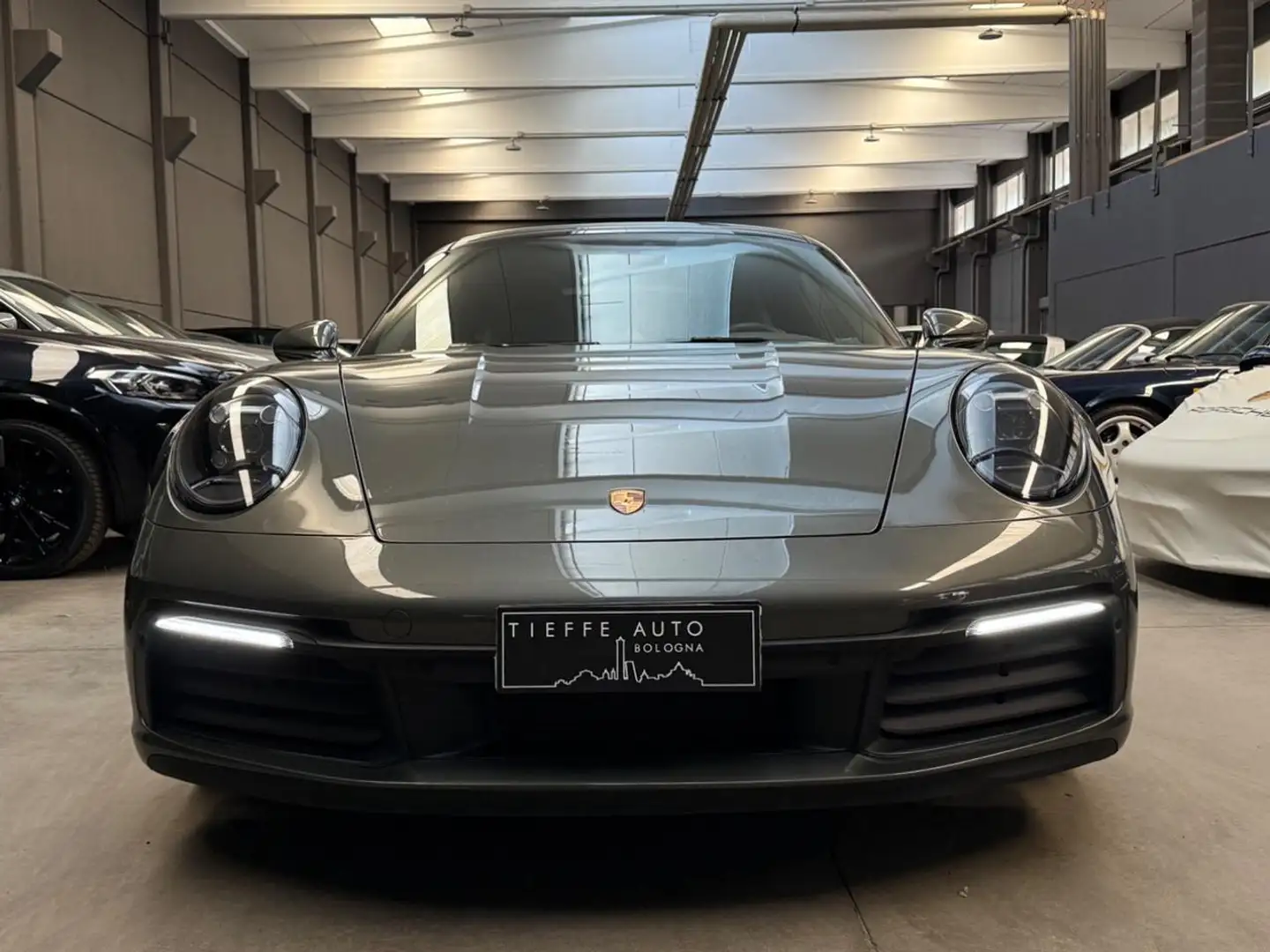 Porsche 992 911 992 Carrera 4S Verde - 2