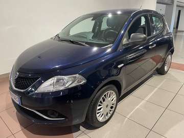 Ypsilon 1.2 69 CV 5 porte Gold