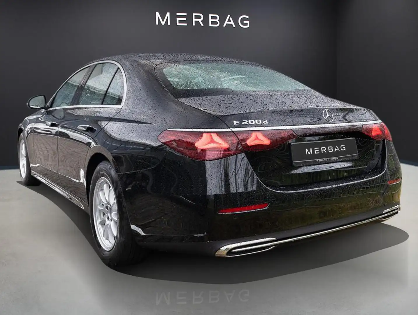 Mercedes-Benz E 200 d Limousine SpurW W-Paket 4xSHZ ParkAss. Schwarz - 2