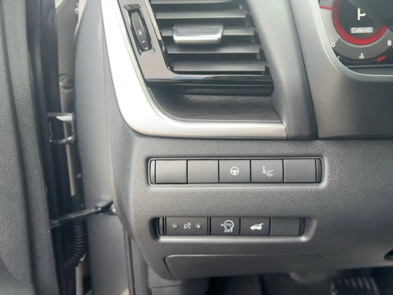 Nissan X-Trail 1.5 VC-T MHEV Tekna Apple CarPlay SHZ PDC, миниатюра 17