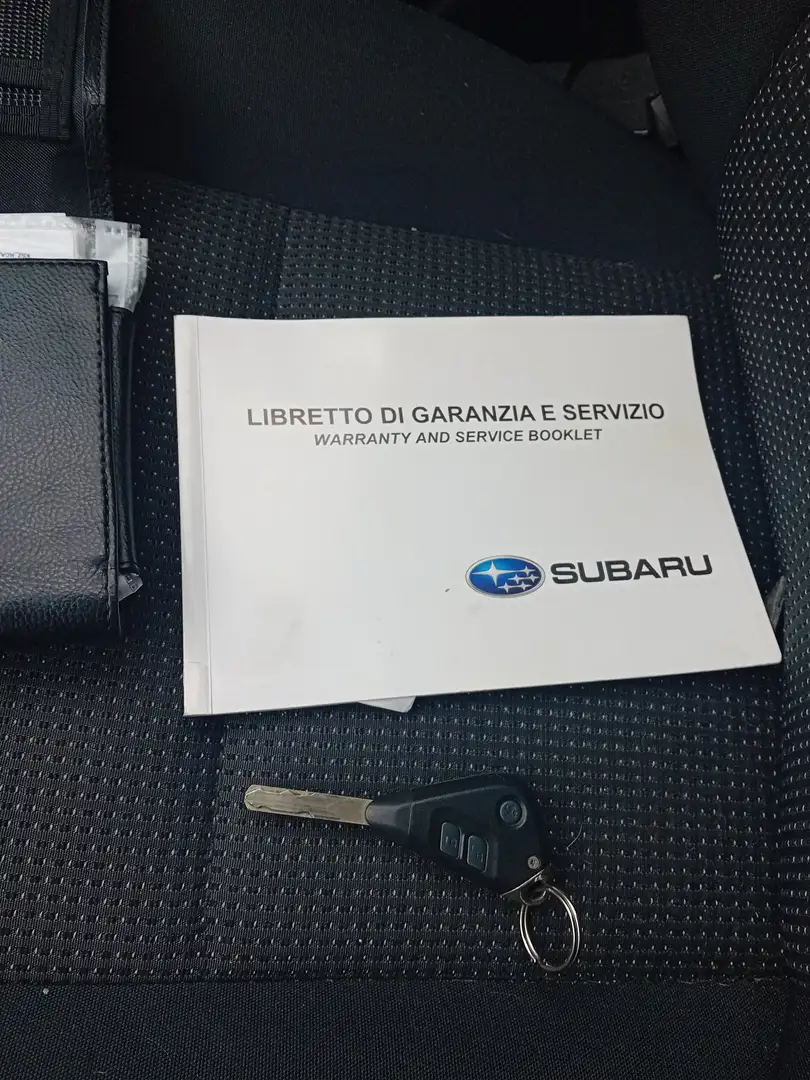 Subaru Legacy 2.0i Se Bi-Fuel Comfort Gris - 2