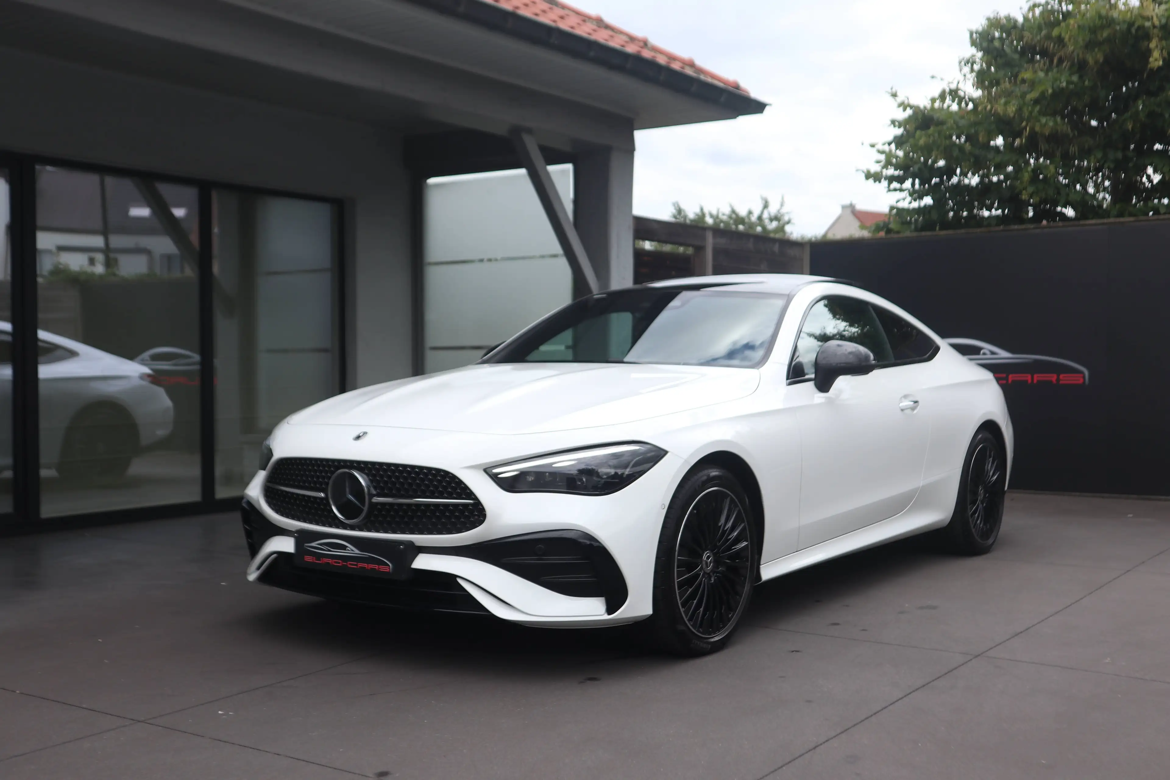 Mercedes-Benz CLE 300 E-Hybrid Coupe /AMG/ HEADUP/PANODAK/CAMERA/DISTRONIC/NIGHTPAKKET/TOPPER ! — photo 5