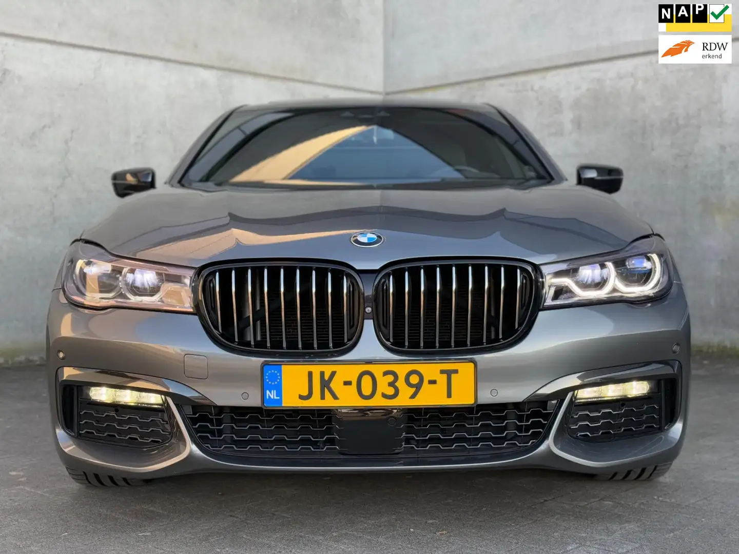 BMW 730 7-serie 730d xDrive M-SPORT, ACHTERASSTURING, INDI Grigio - 1