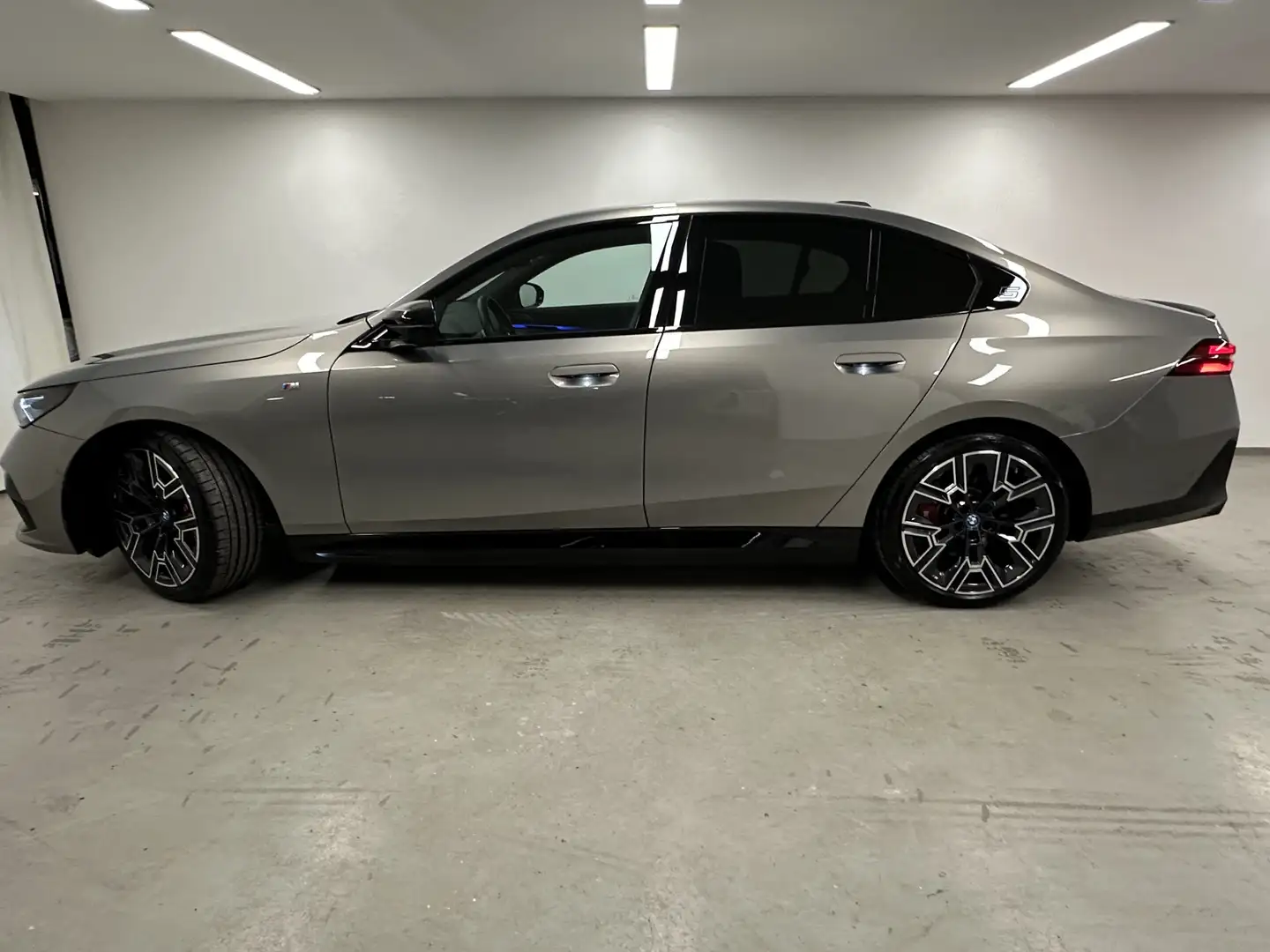 BMW i5 M60 xDrive Limousine+DA-Prof.+PA-Prof.+LED+DAB Grey - 2