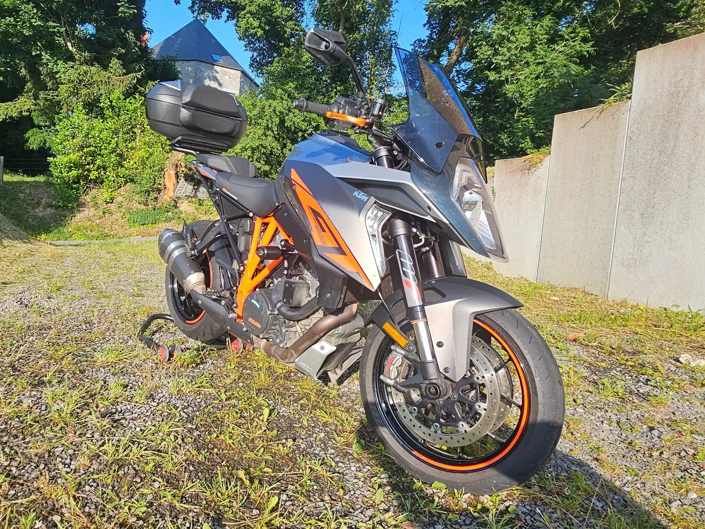 KTM 1290 Super Duke GT Oranžová - 2