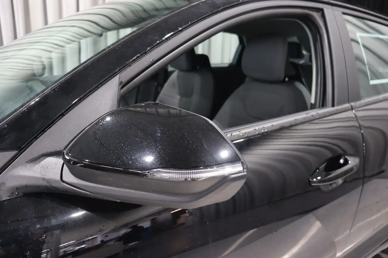 Kia K4 снимка Kia K4