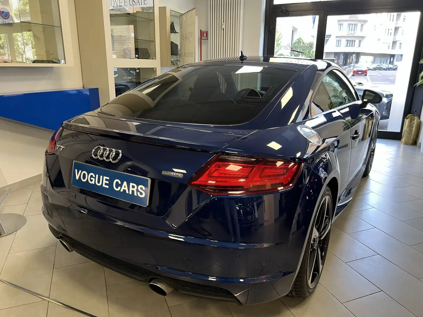 Audi TT Coupe 2.0 tfsi S line quattro s-tronic - 2