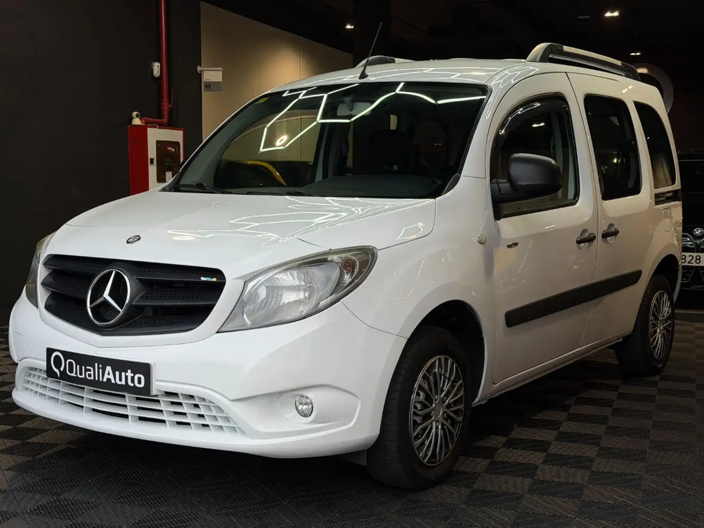 Mercedes-Benz Citan Tourer 109CDI Plus Gris - 2
