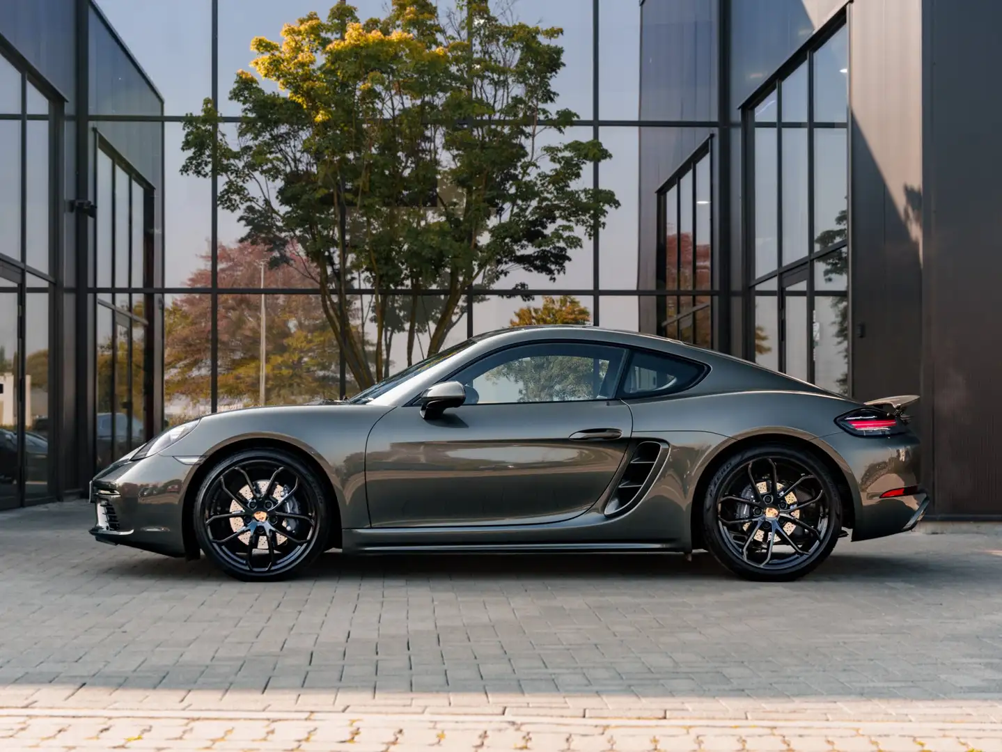Porsche Cayman 718 - Style Edition - Aventurine Green - Groen - 2