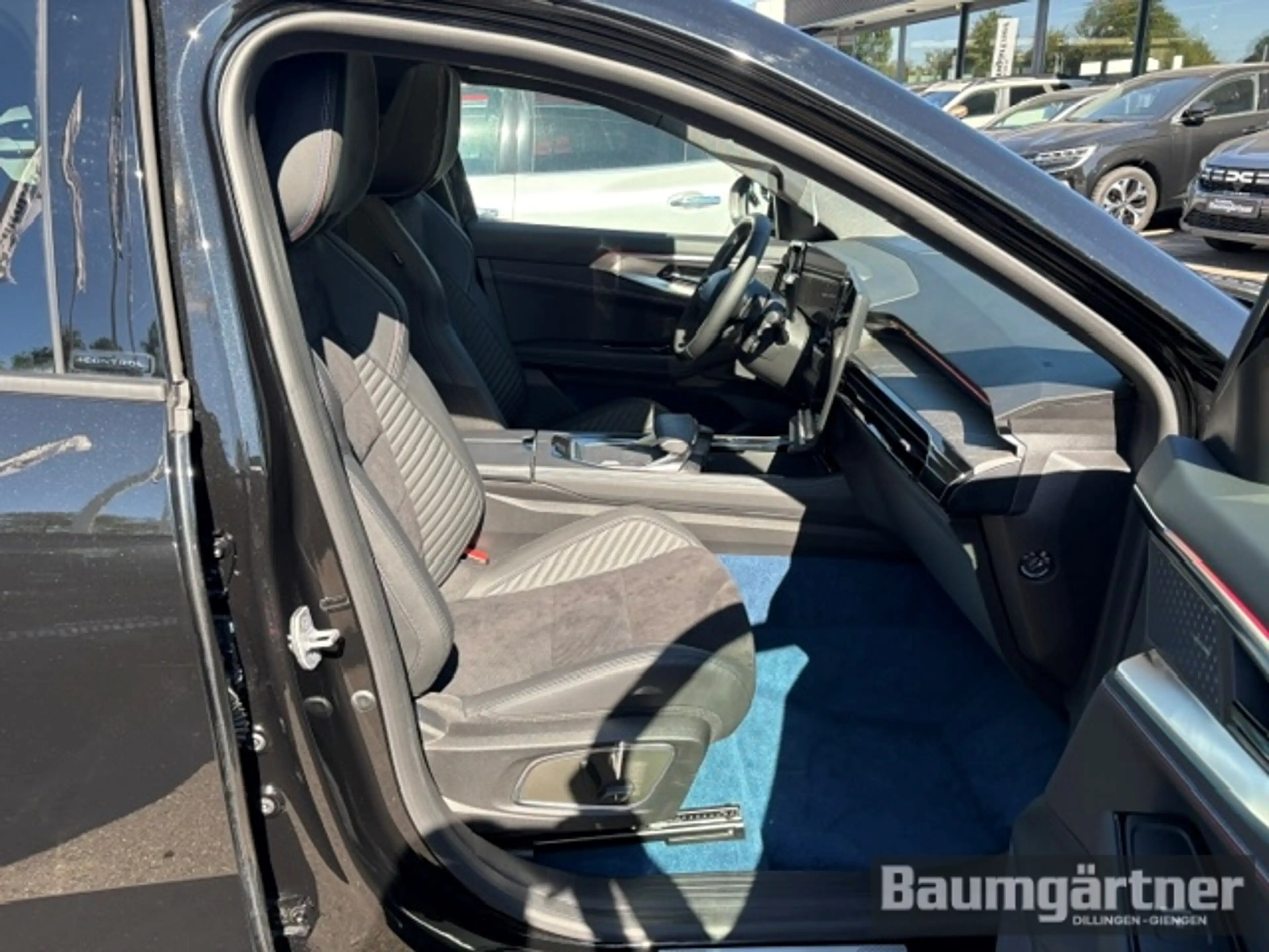Renault Rafale Esprit Alpine E-TECH Hybrid 300 4x4 Pano — photo 9
