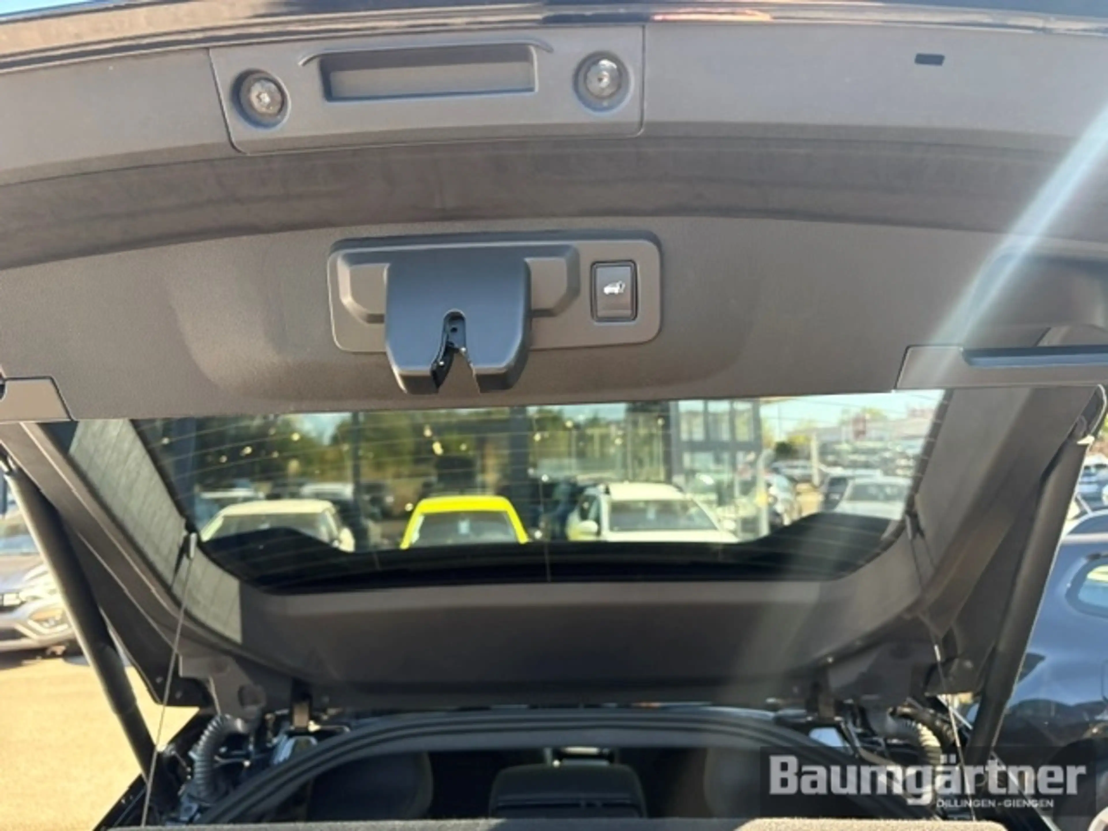 Renault Rafale Esprit Alpine E-TECH Hybrid 300 4x4 Pano — photo 11