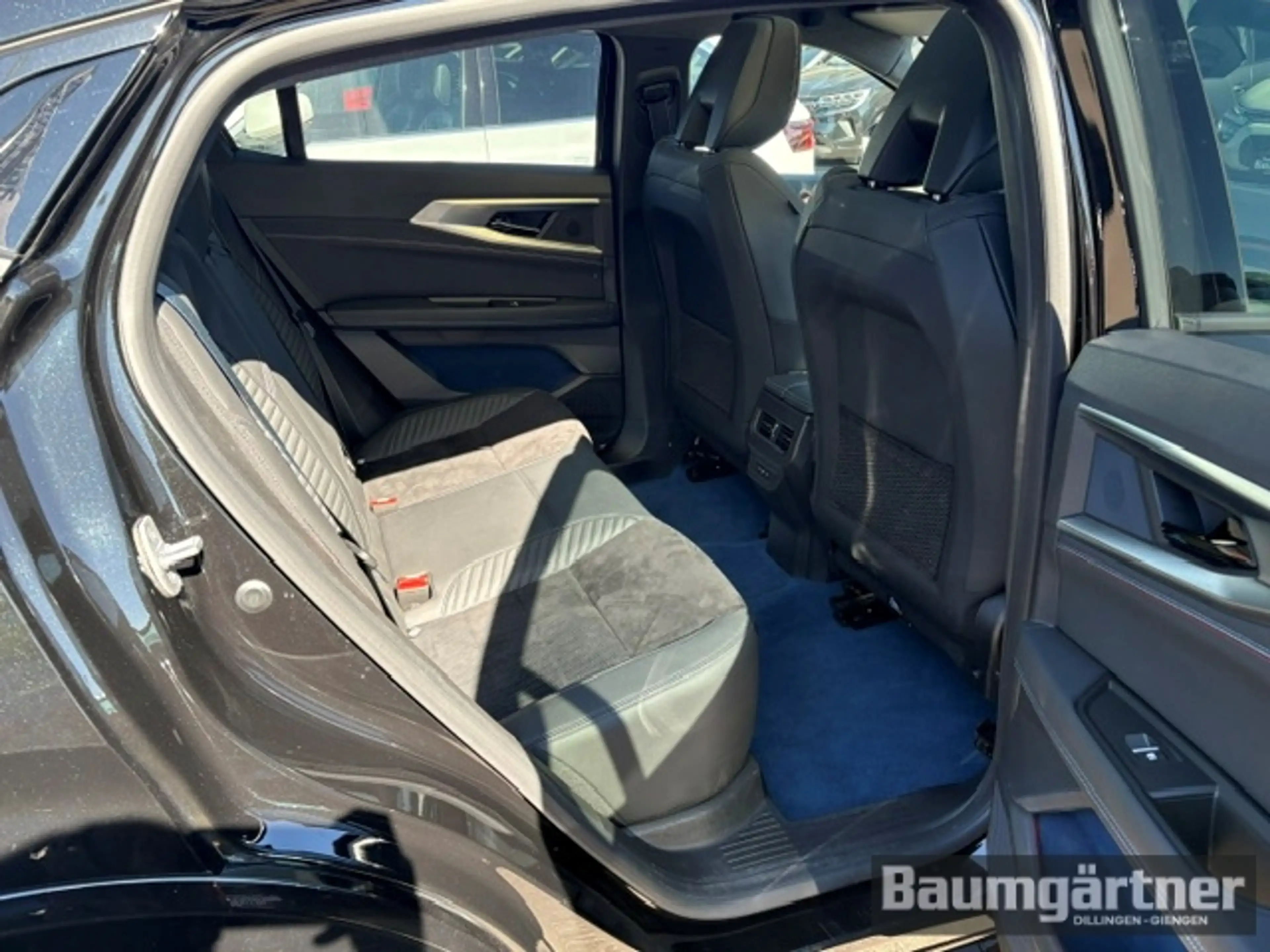 Renault Rafale Esprit Alpine E-TECH Hybrid 300 4x4 Pano — photo 10