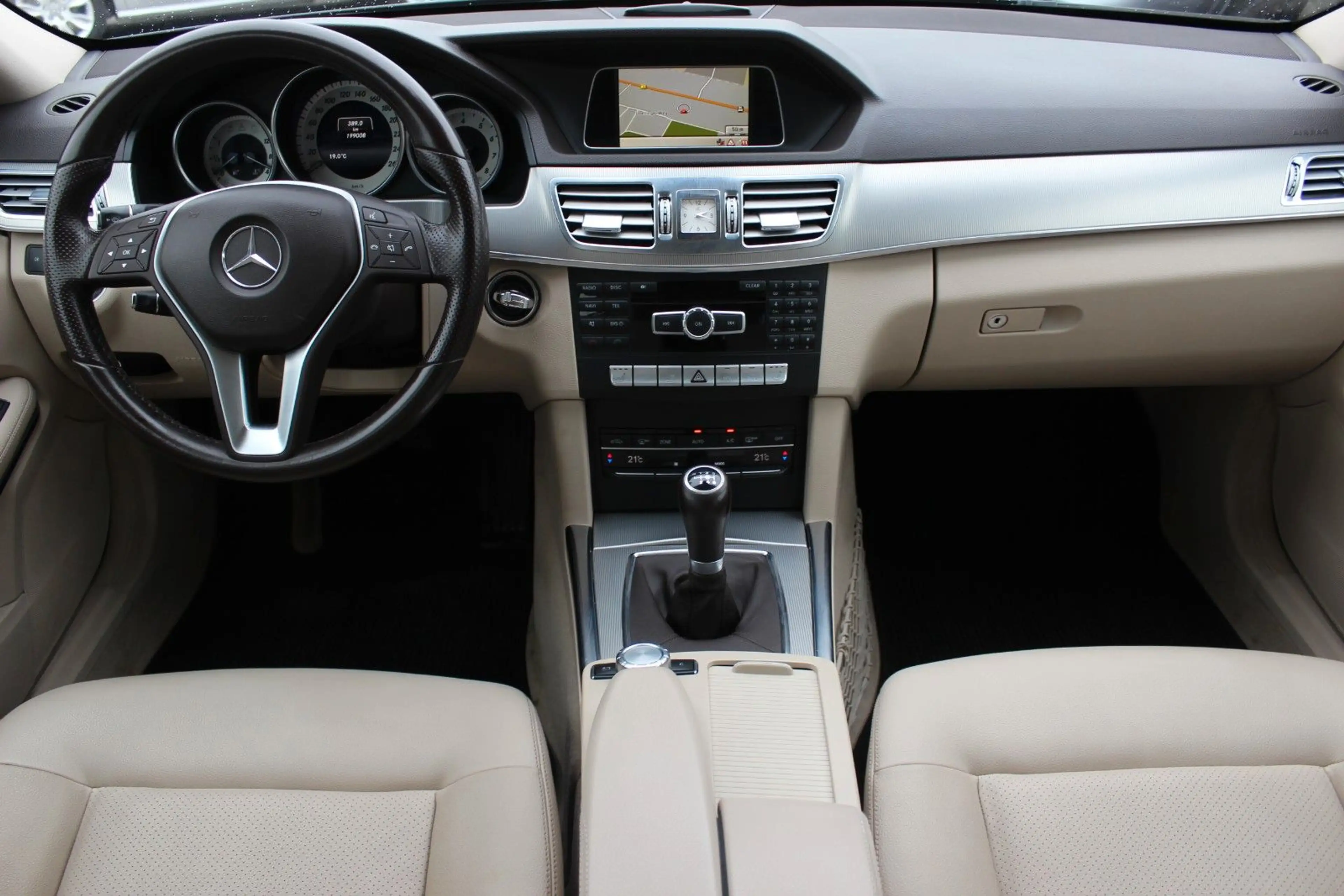 Mercedes-Benz E 200 CGI Avantgarde BlueEff. | Leder | LED — photo 11