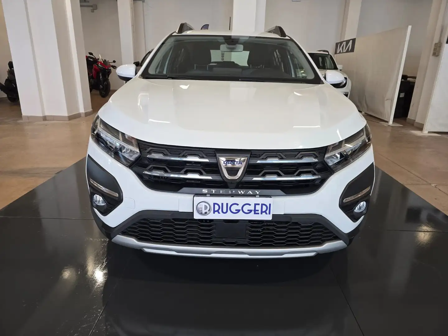 Dacia Sandero Stepway 1.0 TCe ECO-G Comfort bijela - 2