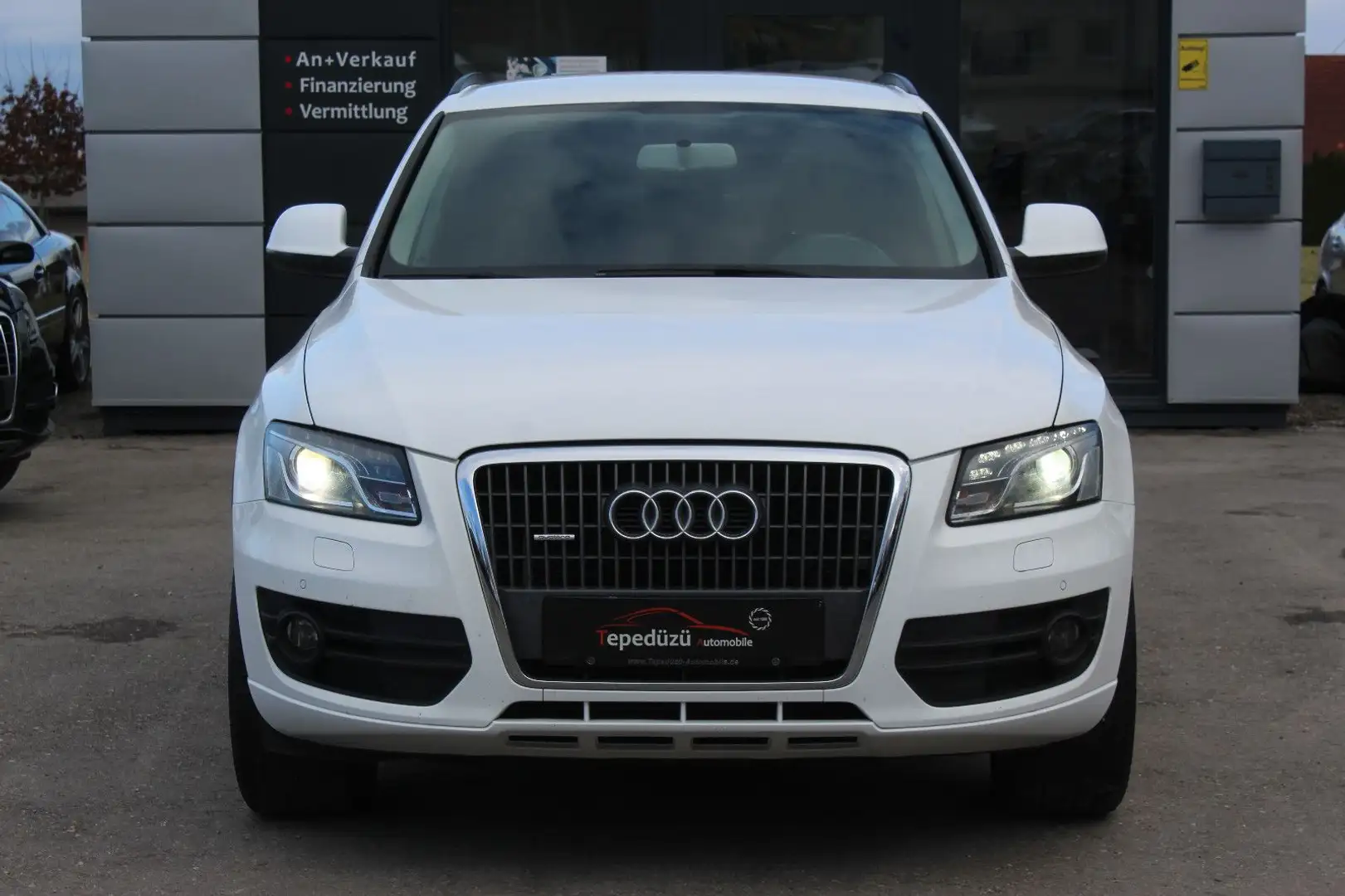 Audi Q5 2.0 TFSI  quattro*Bi-Xenon*AHK*20" Zoll* Weiß - 2