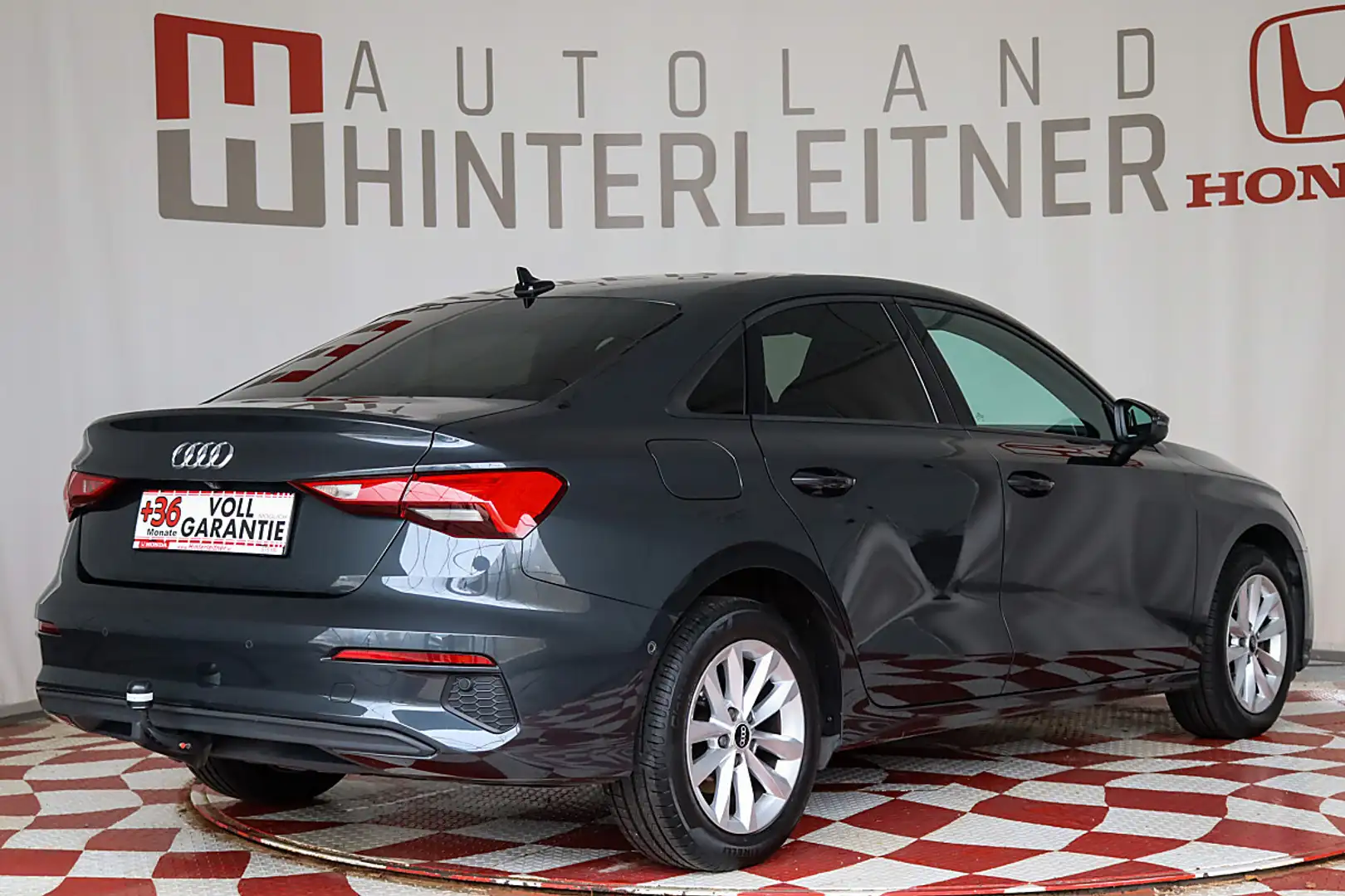 Audi A3 30 TDI / LED / NAVI / AHV / KAMERA / VIRTUAL CO... Grau - 2