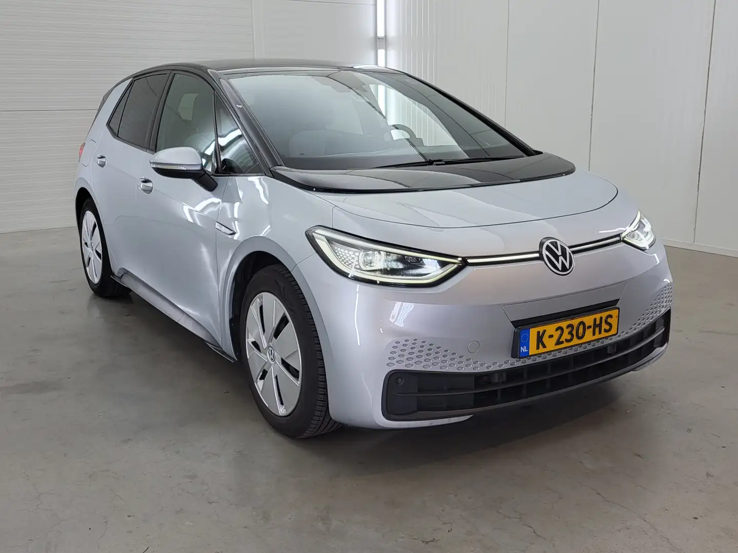 Volkswagen ID.3 Business 58 kWh | Verwacht | Navi | Camera | PDC | Grijs - 2
