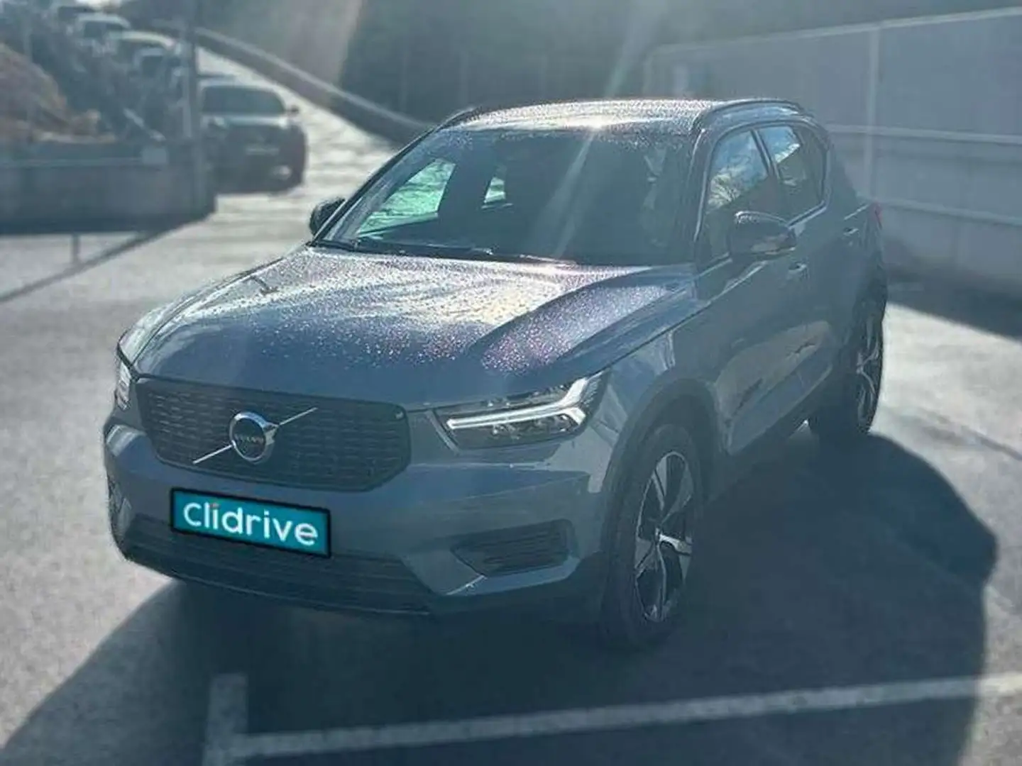 Volvo XC40 1.5 T4 Twin Recharge R-Design Auto Gris - 2