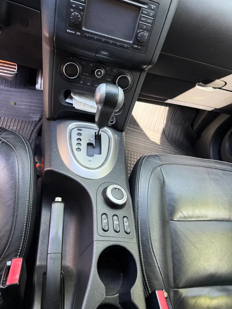 Nissan Qashqai+2 2,0 tdi Šedá - 2