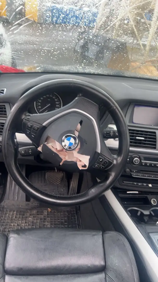 BMW X5 xDrive30d Unfall Frontschaden - 1