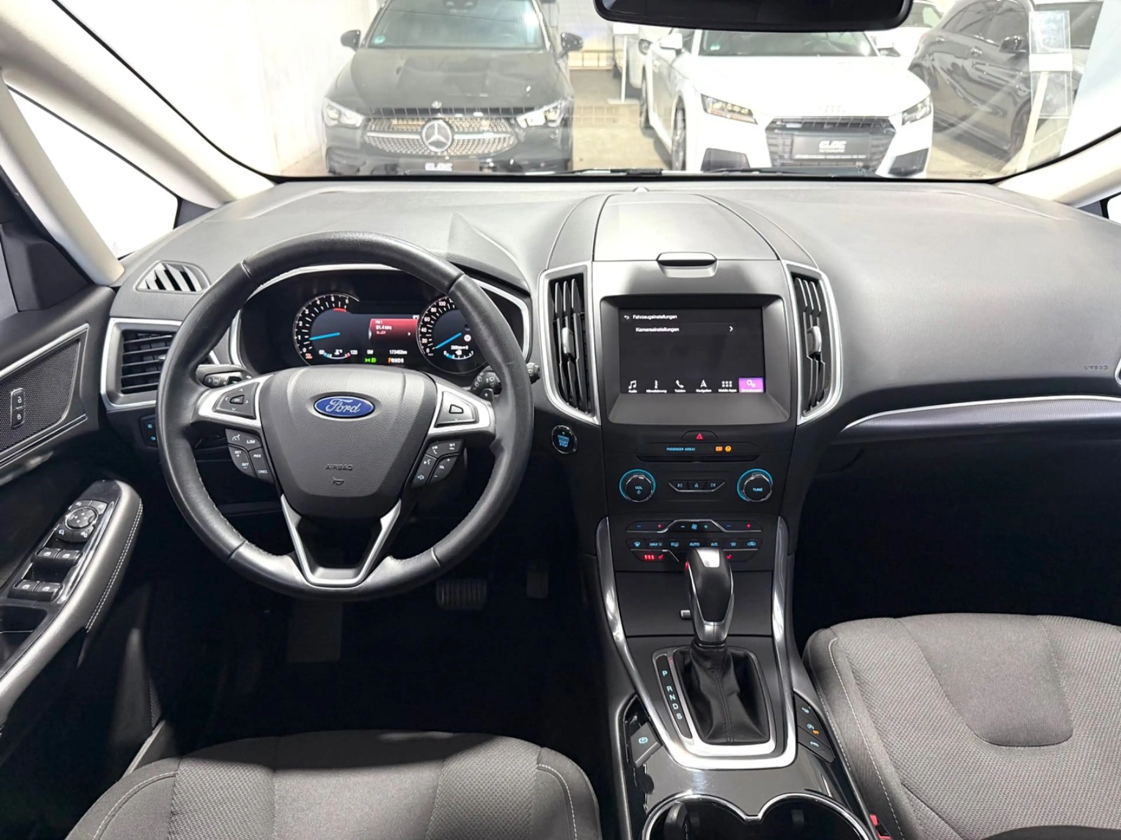 Ford S-Max 2.0 TDCI PowerShift Titanium 7-Sitzer Voll — photo 11