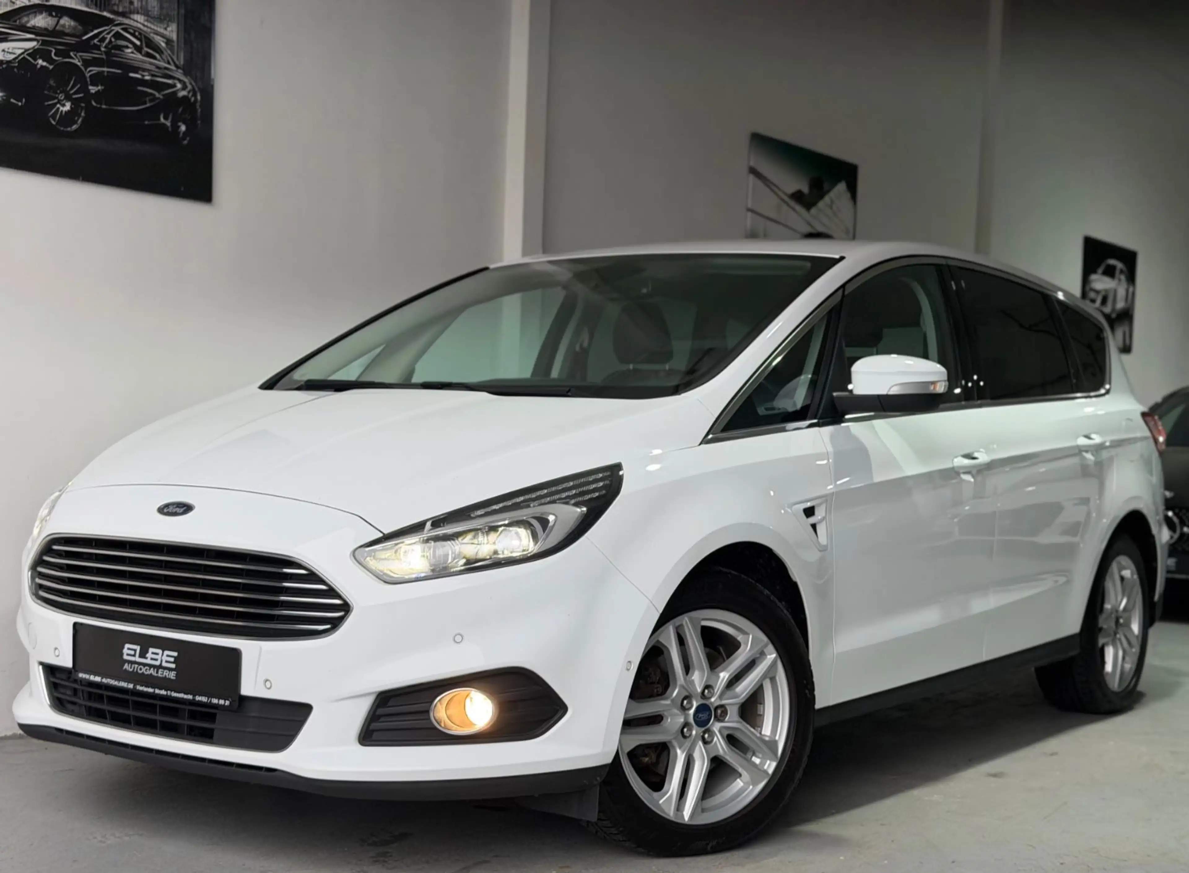 Ford S-Max 2.0 TDCI PowerShift Titanium 7-Sitzer Voll — photo 2