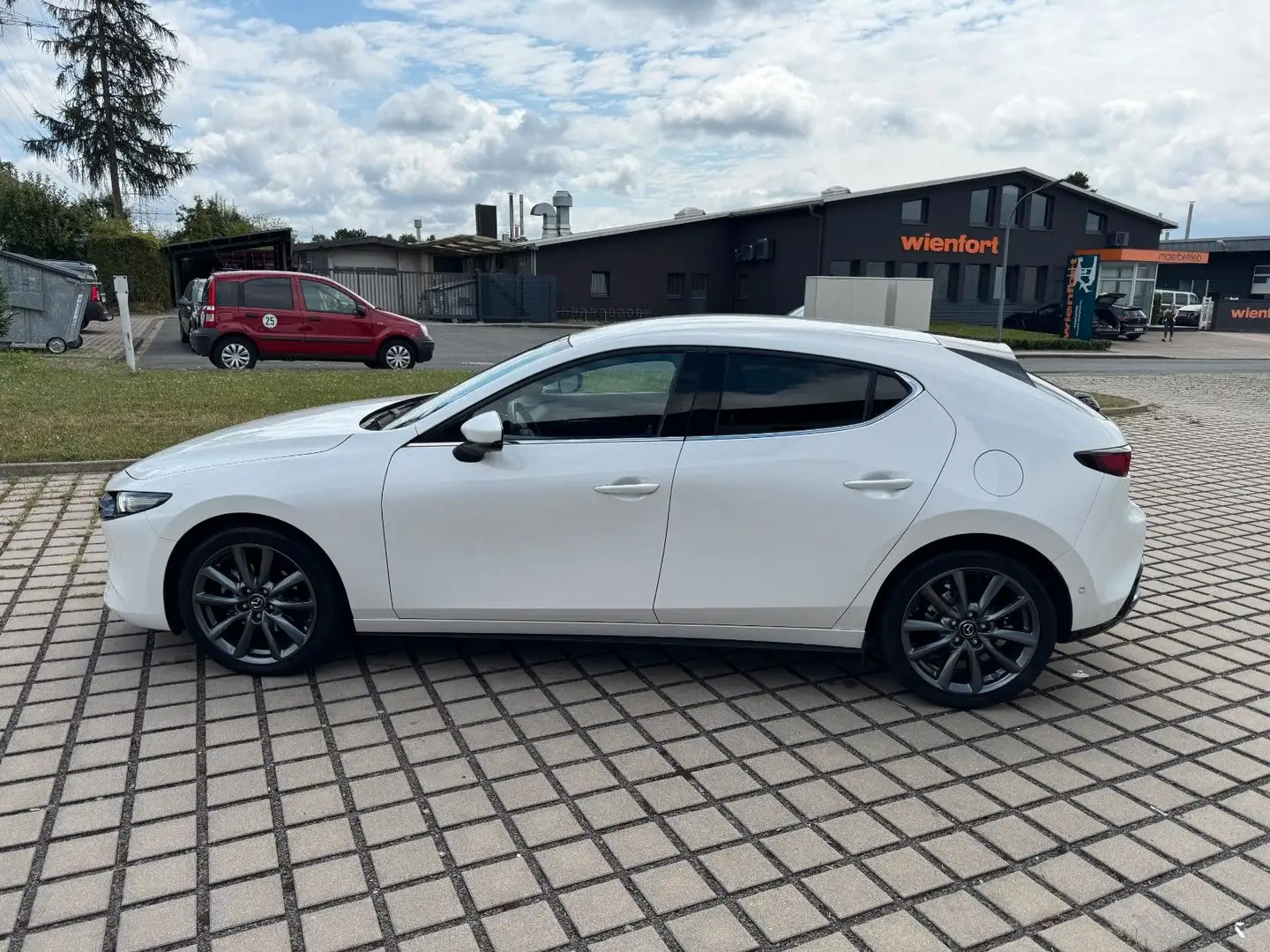 Mazda 3 Lim. 5-trg. Selection*BOSE*360 KAMERA* Weiß - 2