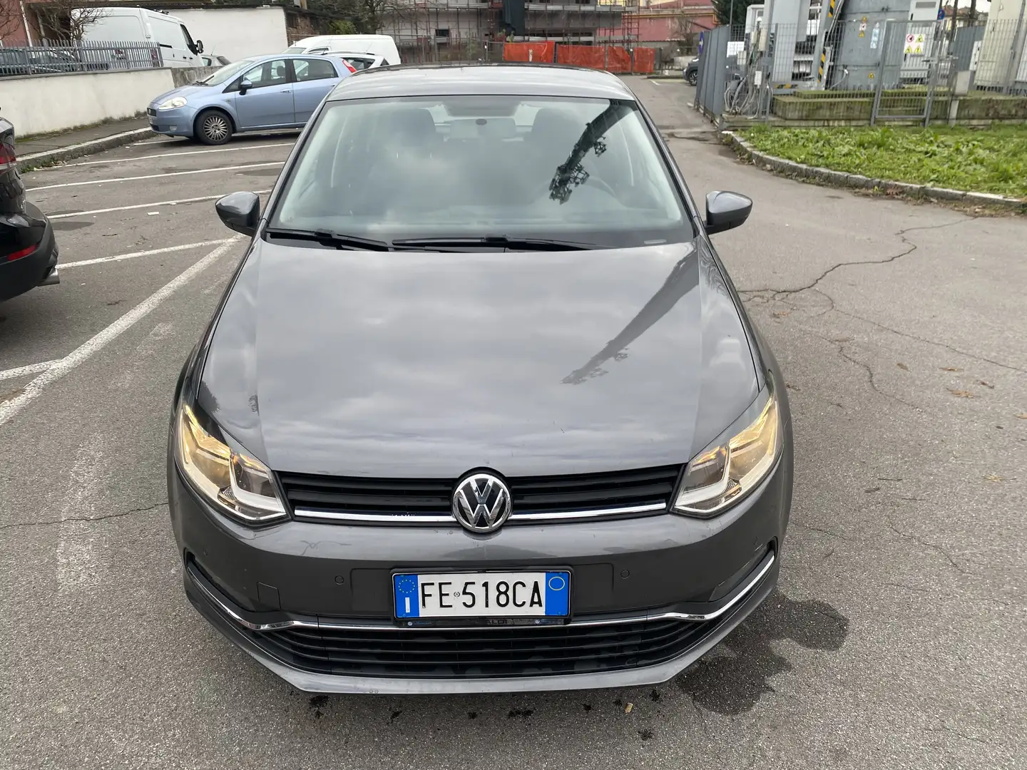 Volkswagen Polo 5p 1.4 tdi Trendline 75cv NEOPATENTATI Grigio - 2
