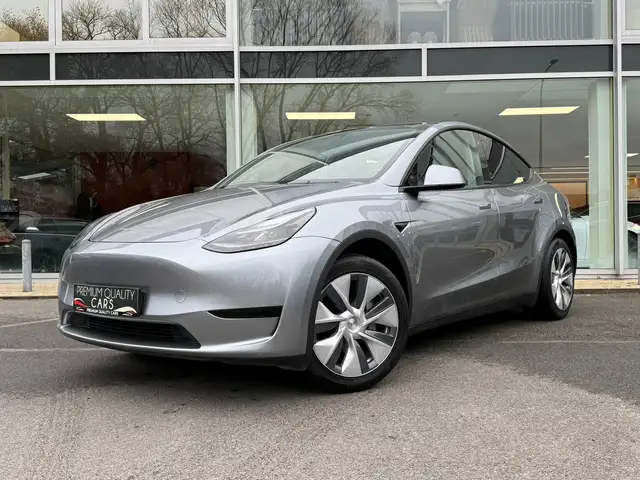 Tesla Model Y QUICKSILVER / TREKHAAK / PANO / ZETELVERWARMING /
