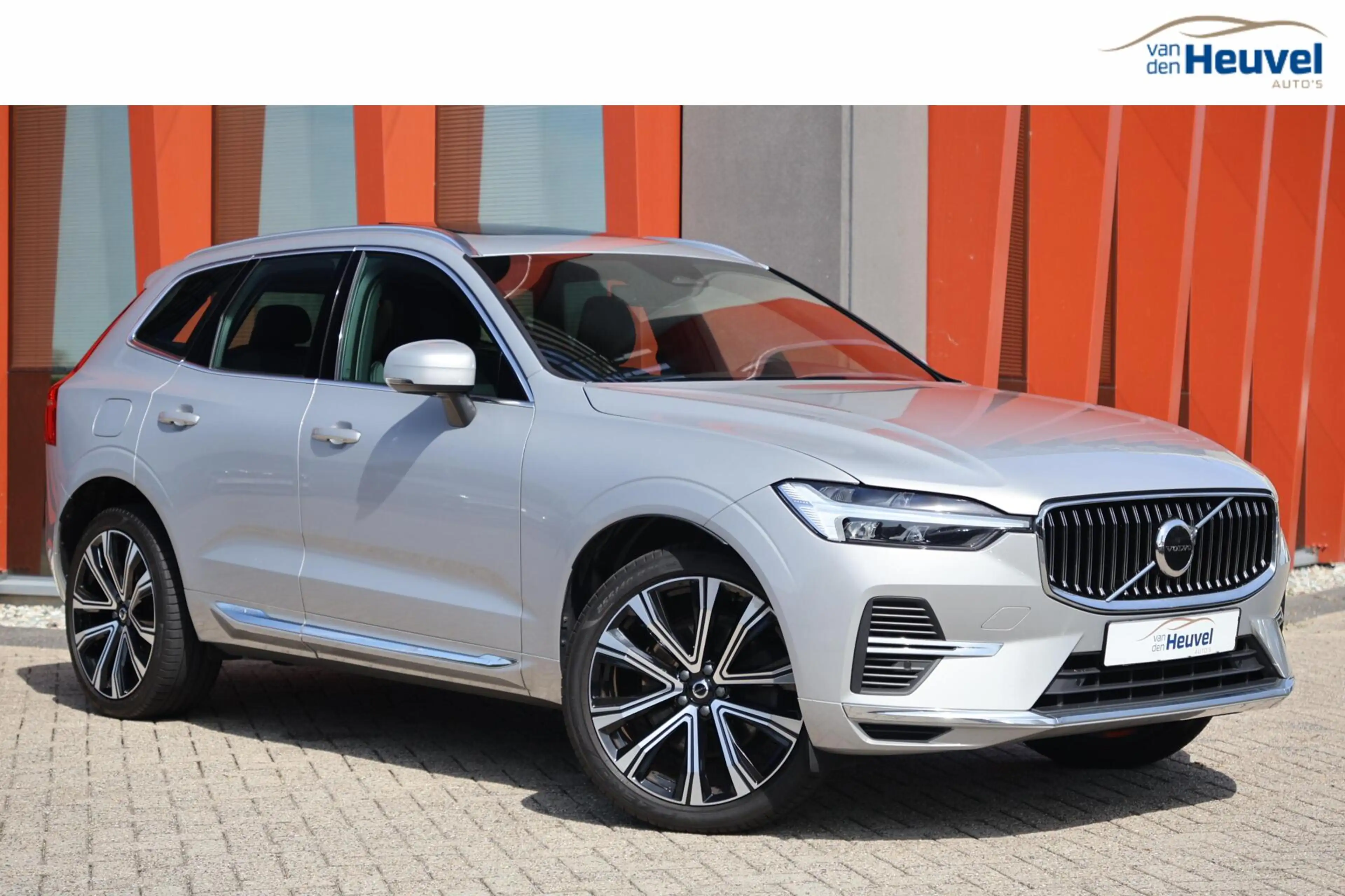 Volvo XC60 T6 Recharge AWD Plus Bright | Stoelverwarming | Tr