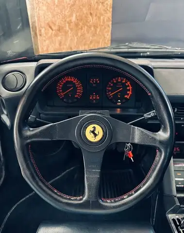 Ferrari Testarossa view 10