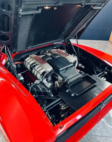 Ferrari Testarossa view 4
