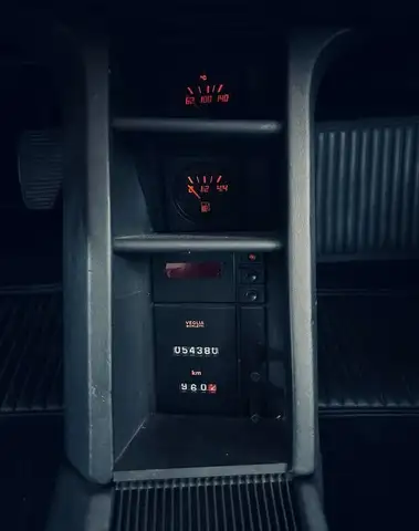 Ferrari Testarossa view 13