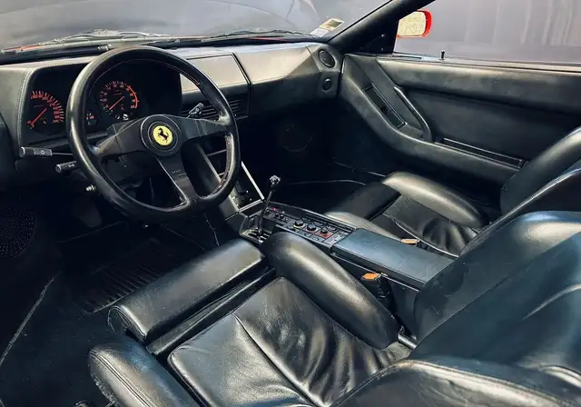 Ferrari Testarossa view 9