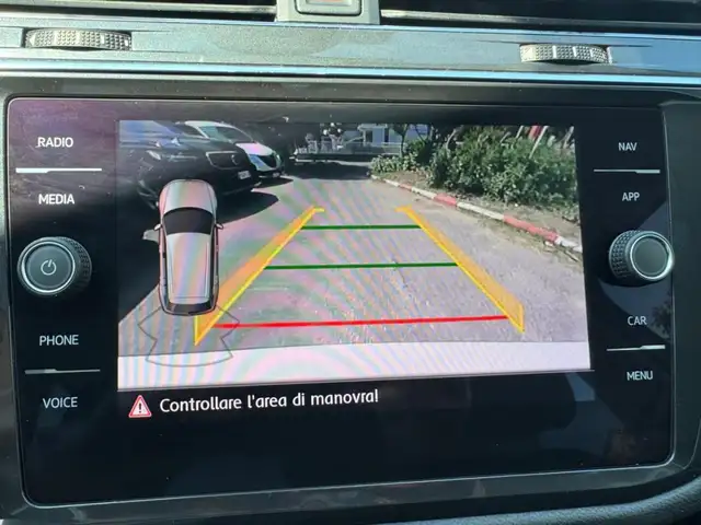 Volkswagen Tiguan Allspace view 12