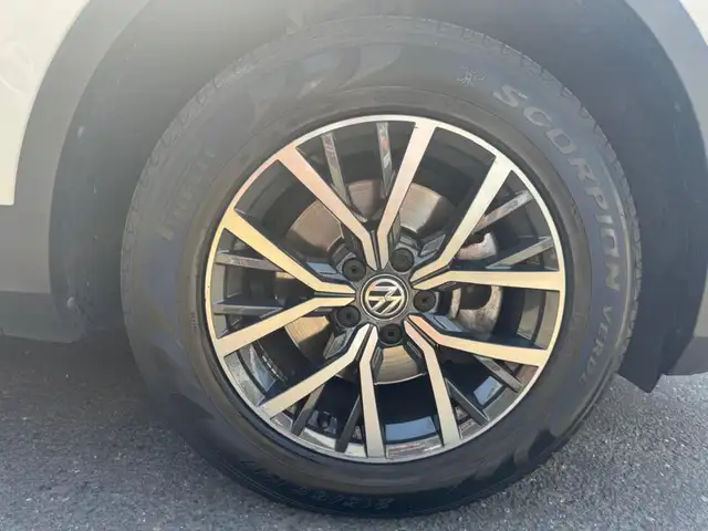 Volkswagen Tiguan Allspace view 15