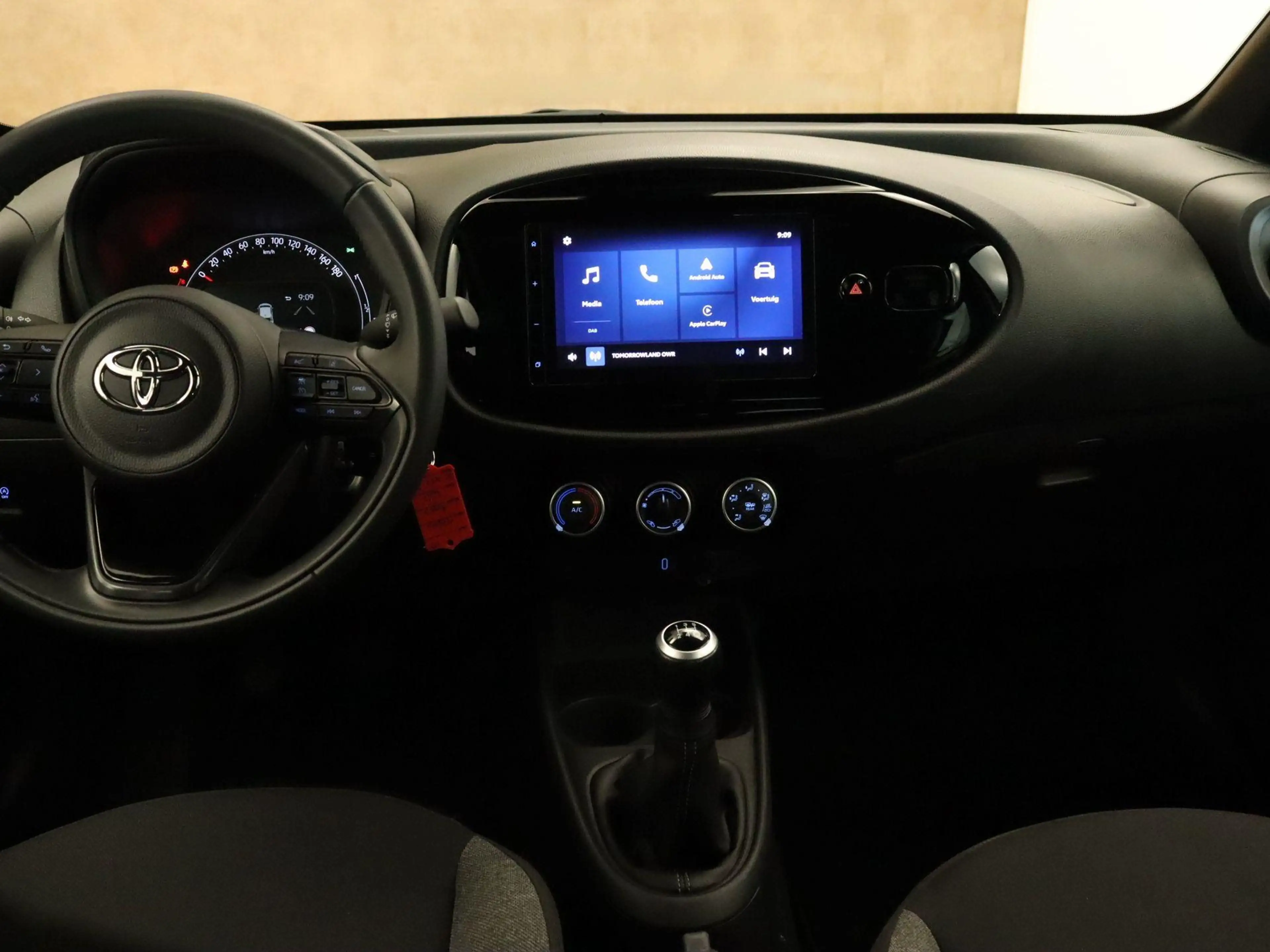 Toyota Aygo X 1.0 VVT-i MT Play - ORIGINEEL NEDERLANDSE AUTO - A — photo 8