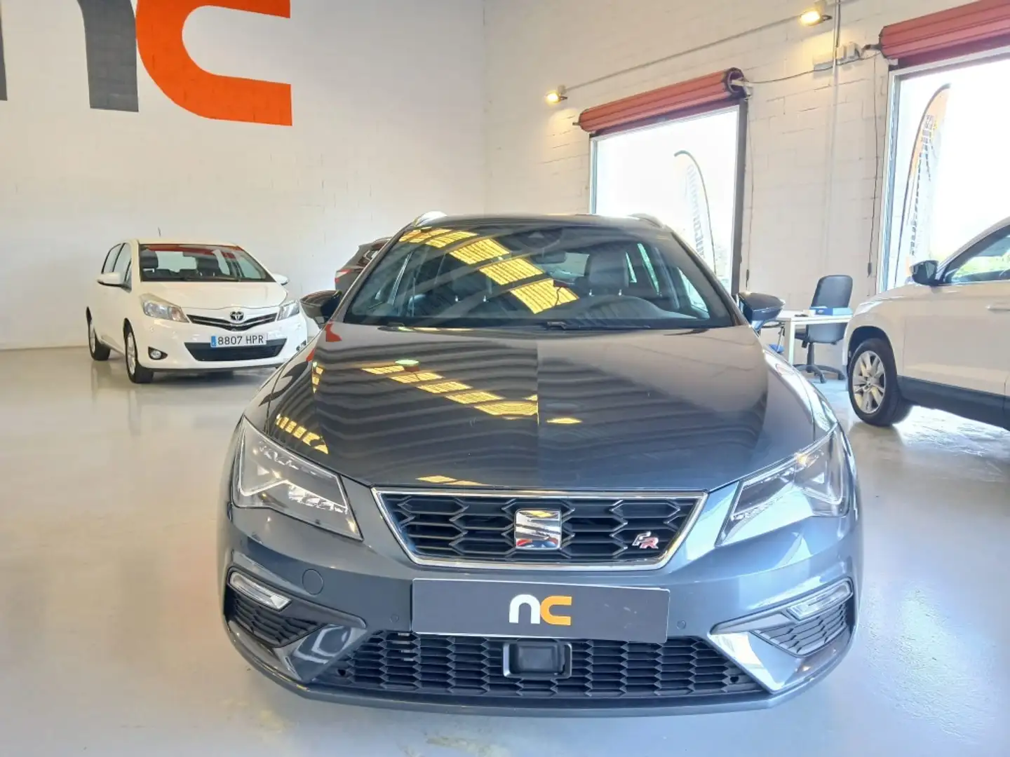SEAT Leon 1.5 EcoTSI S&S DSG7 FR 150 Grau - 2
