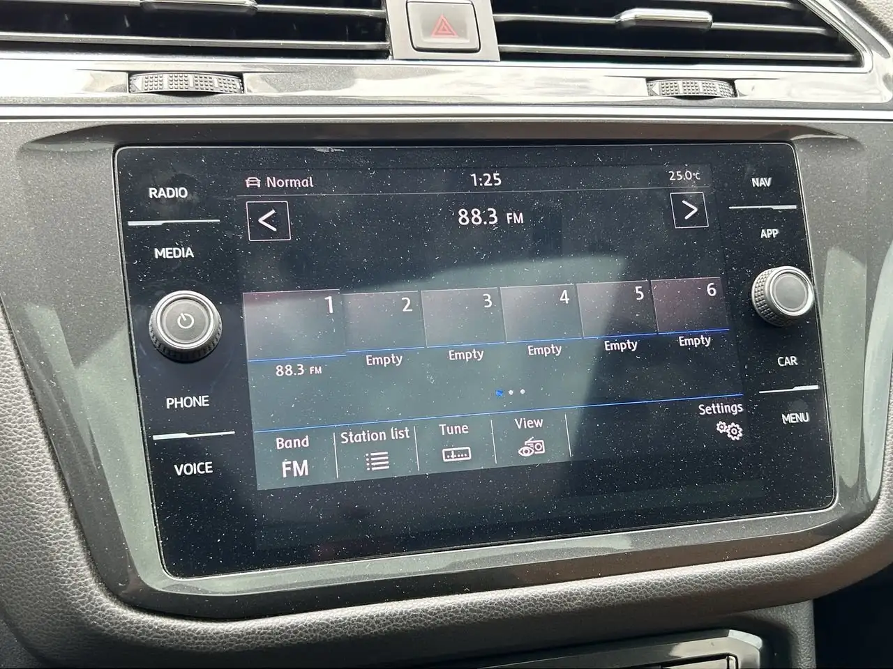 Volkswagen Tiguan снимка Volkswagen Tiguan
