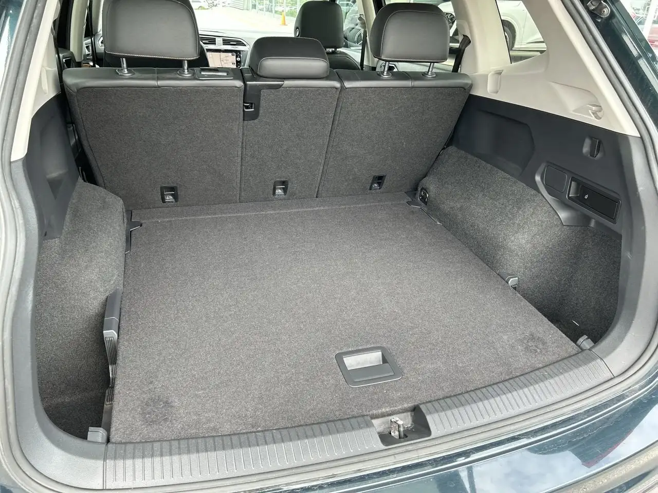 Volkswagen Tiguan снимка Volkswagen Tiguan