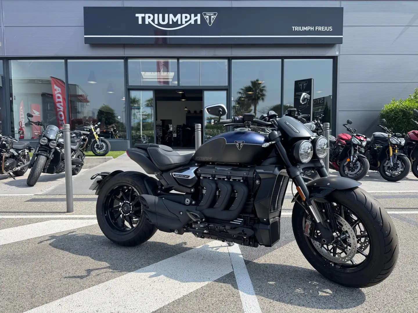 Triumph Rocket 3 R - 2